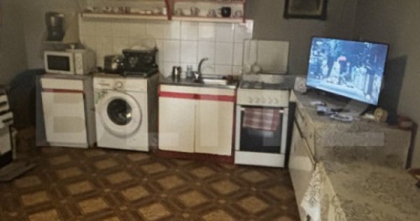 Casă de vanzare cu 3 camere, 89 mp, zona Vetiș