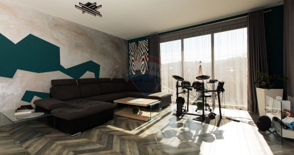 Casă Superbă - Independentă Energetic