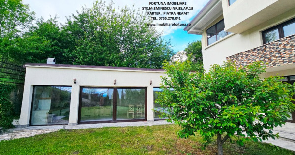 Vila moderna P+E+M, cu design futurist, zona rezidentiala Piatra Neamt