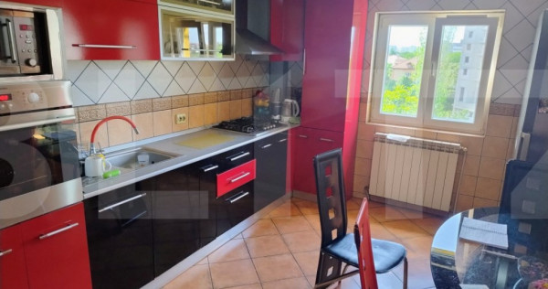 Apartament de vanzare, cu 4 camere, 92 mp, zona Delta Vacare