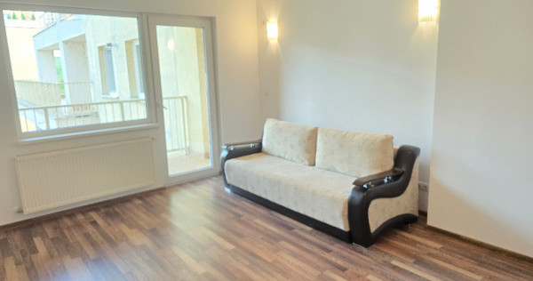 Vand apartament cu 2 camere decomandat in Deva, str. Pietroasa, et. 5