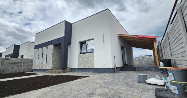 Casa individuala pe parter 4 CAMERE/2 BAI/Com.Berceni