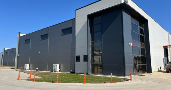 Hale industriale de inchiriat 1200 mp Chitila - Buftea -A...