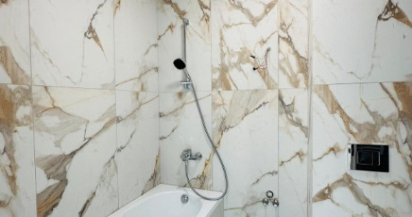 Bloc nou / Compozitorilor / Primo