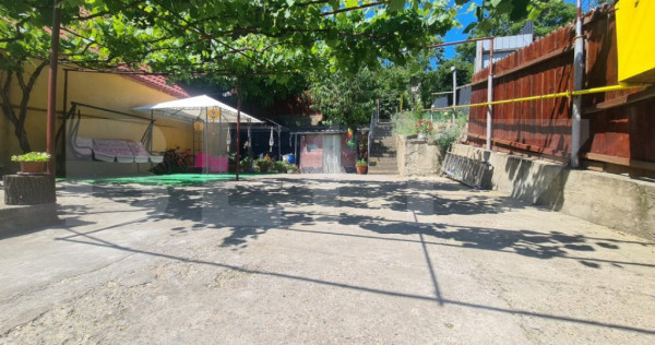 Casa cu teren 350mp+150 Primarie, zona Smardan