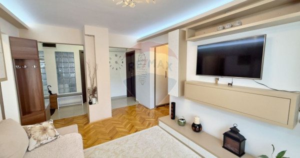 Apartament cu 4 camere de închiriat (piața „Mihai Vit...