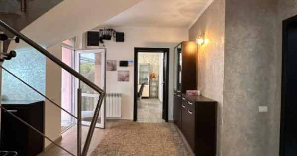 Casă P+1 de v&acirc;nzare &icirc;n zona Mamaia Sat | 5 Camere | Teren