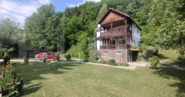 Exclusivitate!! Casa 4 camere, 140 mp, 2 nivele, teren+padur