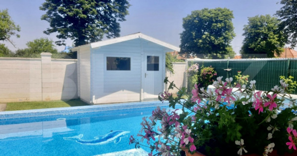 Vila de vanzare, cu 4 camere, 180 mp, zona Fratelia