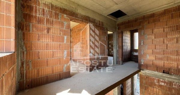 Case insiruite cu 3 camere, teren 300, toate utilitatile,...