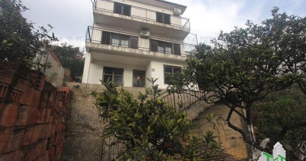 Casa de in Herceg-Novi Muntenegru