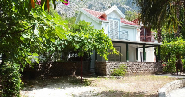 Casa de in Kotor Muntenegru