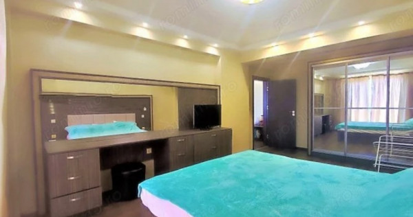 3 camere in zona Complexului Studentesc