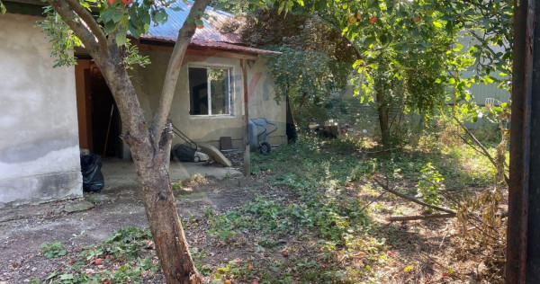 Teren 299.96mp Voluntari, casa 70 mp demolabila/renovabila