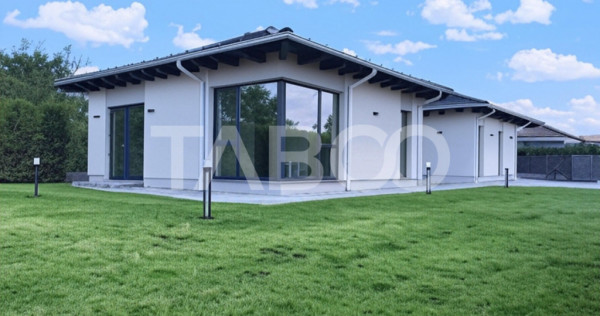 Casa noua de lux model deosebit de vanzare in Sebes