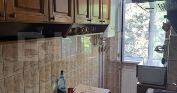 Apartament 3 camere, 47mp, zona Dambu Pietros