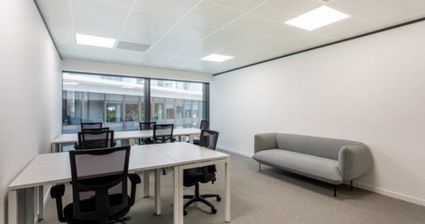 Spațiu de birou privat pentru 3 persoane în Regus Green Gate