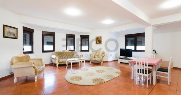 RECO Casa 5 dormitoare, 2 bai, Paleu