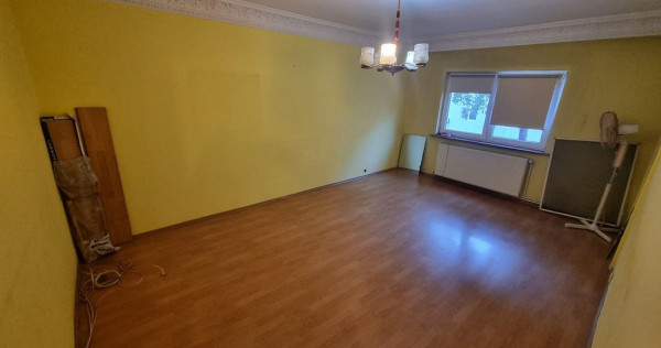 Complex Dacia-apartament 2 camere decomandat cu gaze