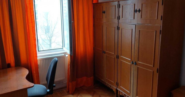 De vanzare garsoniera in Micro 17