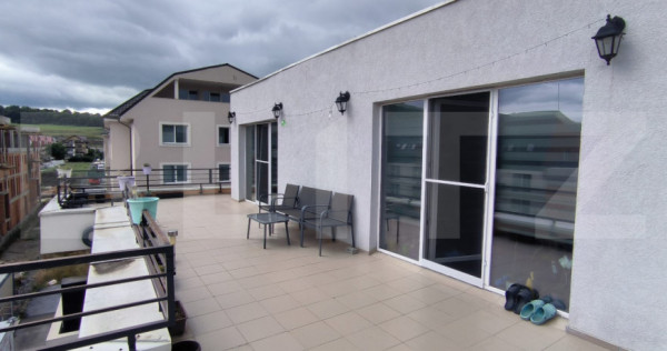 Apartament cu 3 camere, 63 mp utili, terasa de 88 mp, zona C