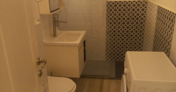 Cug 2 camere decomandat zona excelenta cu acces facil catre centru!