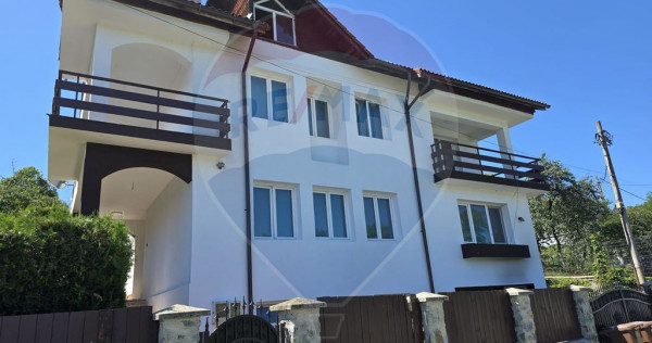Casă / Vilă cu 4 camere de vânzare