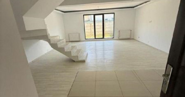Triplex cu 4 camere|finisaje de calitate|pozitie buna