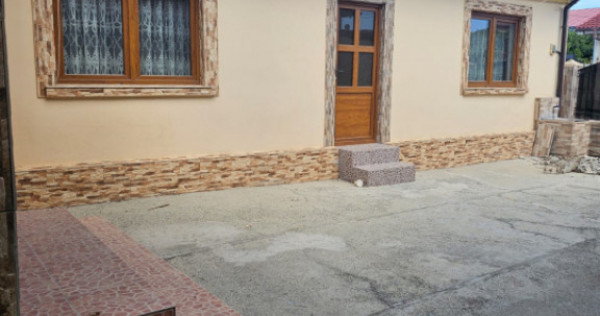 Casa de vanzare - zona Bratianu