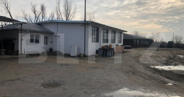 Proprietate de v&acirc;nzare &ndash; 8000 mp teren + construcții și