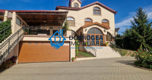 9 MAI - VILA CU VEDERE SI DESCHIDERE LAC CASLA, PISCINA IN