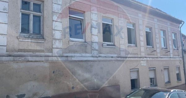 Casă cu 3 camere de vânzare în zona centrala comison 0%