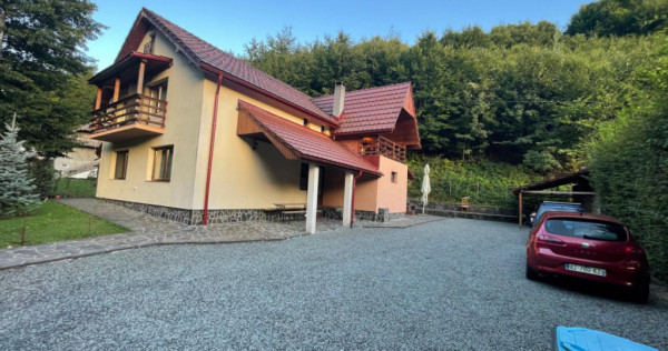 Pensiune funcțională de vânzare, cu 6 camere, 200 mp, zon