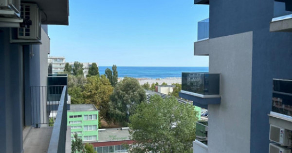 Apartament 3 camere de vanzare, vedere frontală către lac,