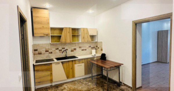 Apartament de vanzare, cu 3 camere, zona ultracentrala