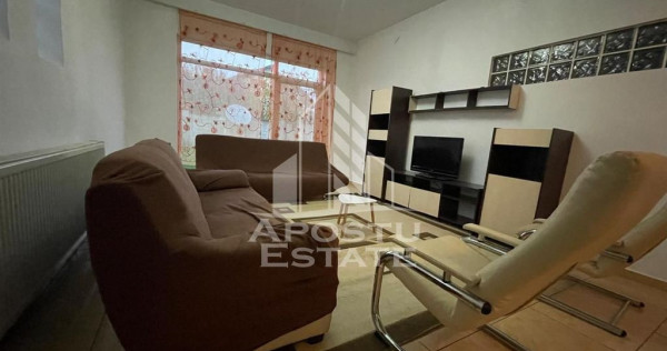 Jumatate de duplex in zona Braytim curte spatioasa