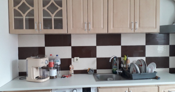 Apartament cu 2 Camere Decomandate Zona Zamca