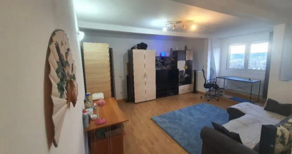 Apartament cu 2 Camere Decomandate Zona Zamca