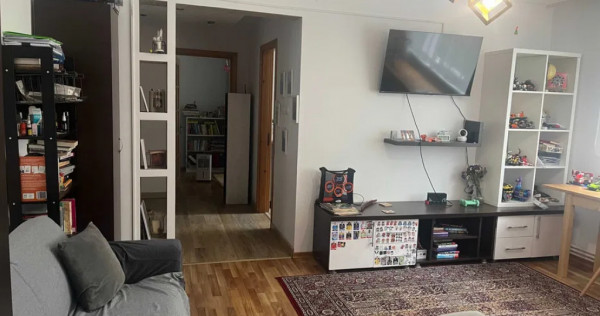 Apartament Cu 3 Camere Semidecomandate - Etaj 1- Zona Ultracentrala