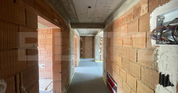 Apartament de 4 camere, in suprafata de 94 mp, zona Crasnei