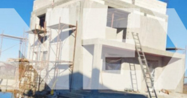 Casă / Vilă 3 camere de vânzare în Albota, zona Central?