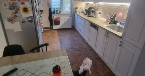 Apartament 4 camere decomandate 87 mp, etaj 1, Brazda lui No