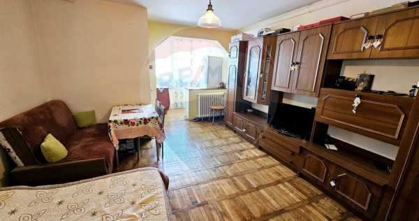 GARSONIERA de vanzare- decomandata Lic. Informatica - Bra...