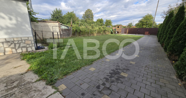 Casa individuala de vanzare 6 camere teren 650 garaj Piata C