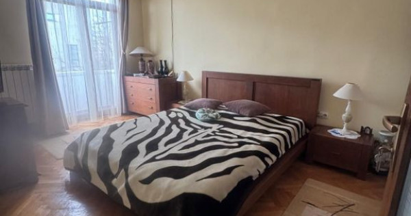 Apartament 3 camere zona Peninsulara