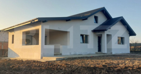 Casa 5 camere 160 mp utili, 500 mp teren, zona Dumesti