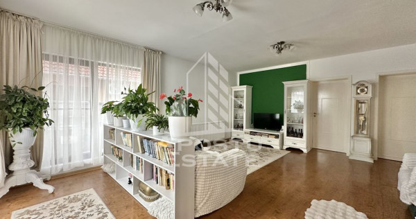 Casa individuala cu 4 camere si 2 bai mobilata si utilata...