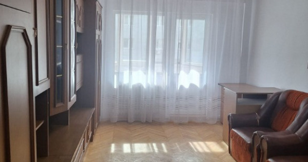 Apartament cu 3 camere Iași zona Mircea cel Bătr&acirc;n