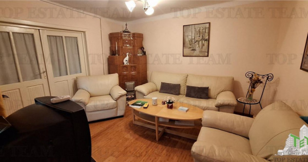 Casa rustica cu curte, 3 camere, zona Tabacarie, Constanta