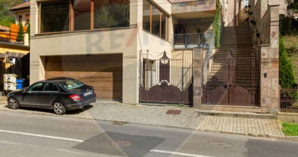 Casă spectaculoasă în Mediaș – reședința antrenor...